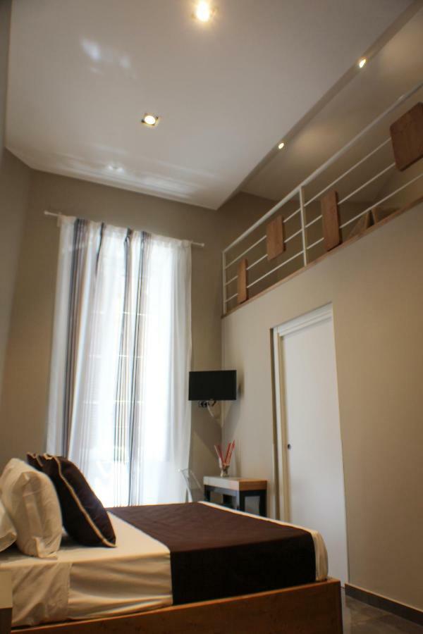 Hotel Be Italian Flat Piazza Bovio 22 Napoli Esterno foto